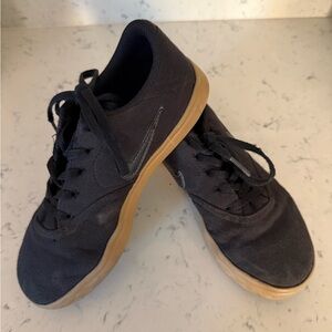 Youth Black Nike canvas Sneakers